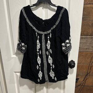 Black and White Embroidered Women's Top T189